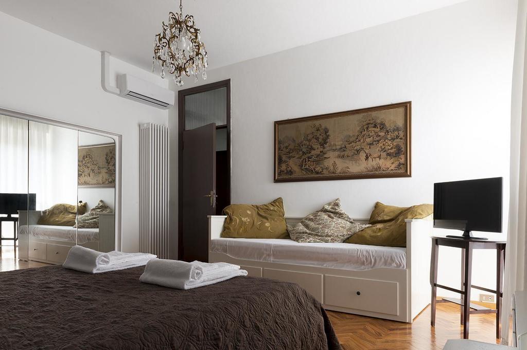 Rooms Villa Bergamo Airport Scanzorosciate Стая снимка